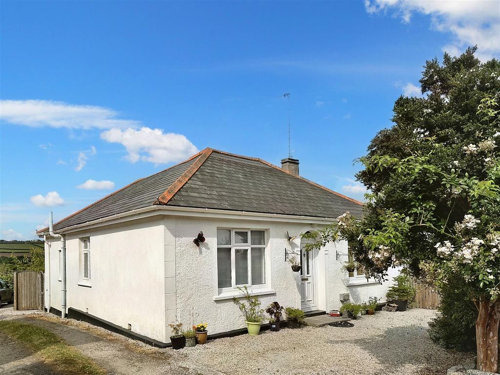 3 bed bungalow for sale in Lowertown, Helston TR13, £550,000 Zoopla