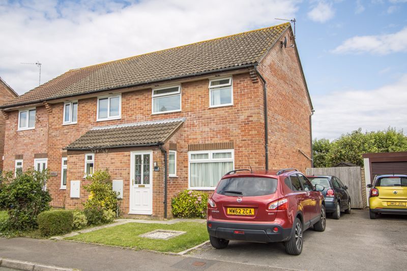 3 bed semidetached house to rent in Althorp Drive, Penarth CF64, £1,200 pcm Zoopla