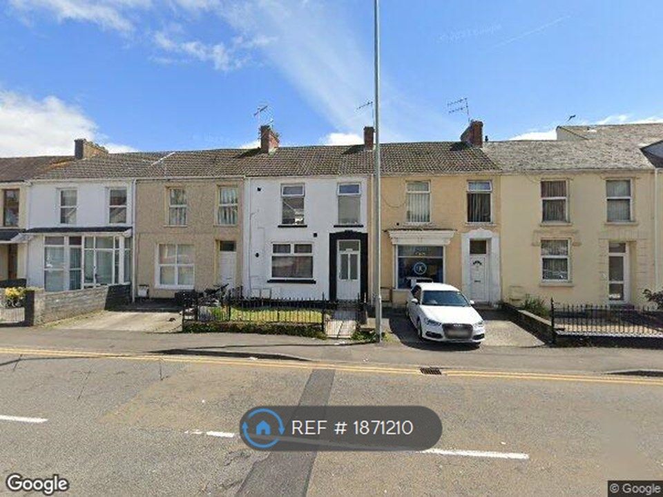 1 bed flat to rent in Murray Street, Llanelli SA15, £550 pcm Zoopla