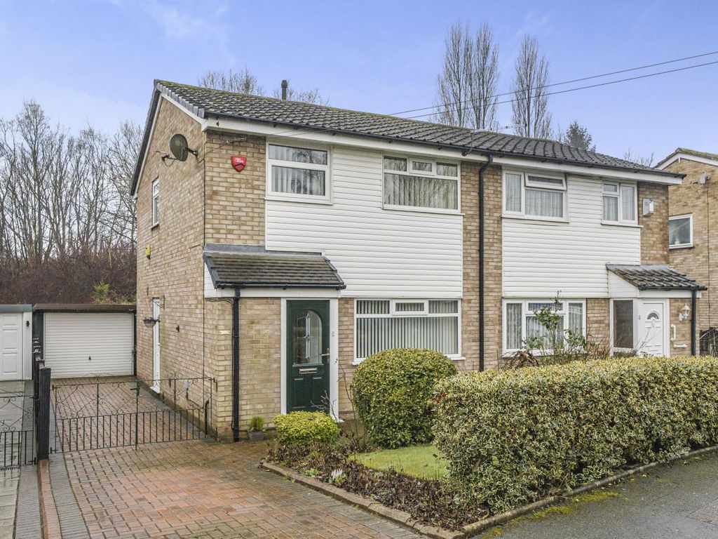 3 bed semidetached house for sale in Jonquil Drive, Worsley