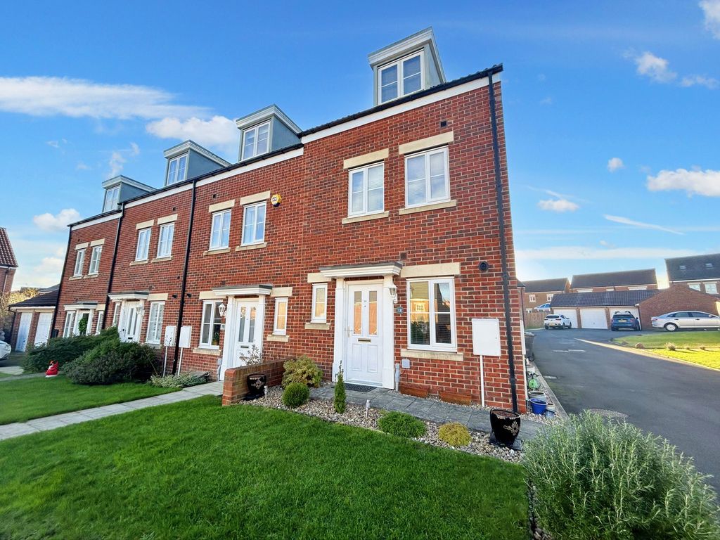 3 bed terraced house for sale in Ridley Gardens, Shiremoor, Newcastle