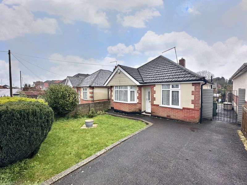 2 bed bungalow for sale in Rosemary Road, Parkstone, Poole BH12, £