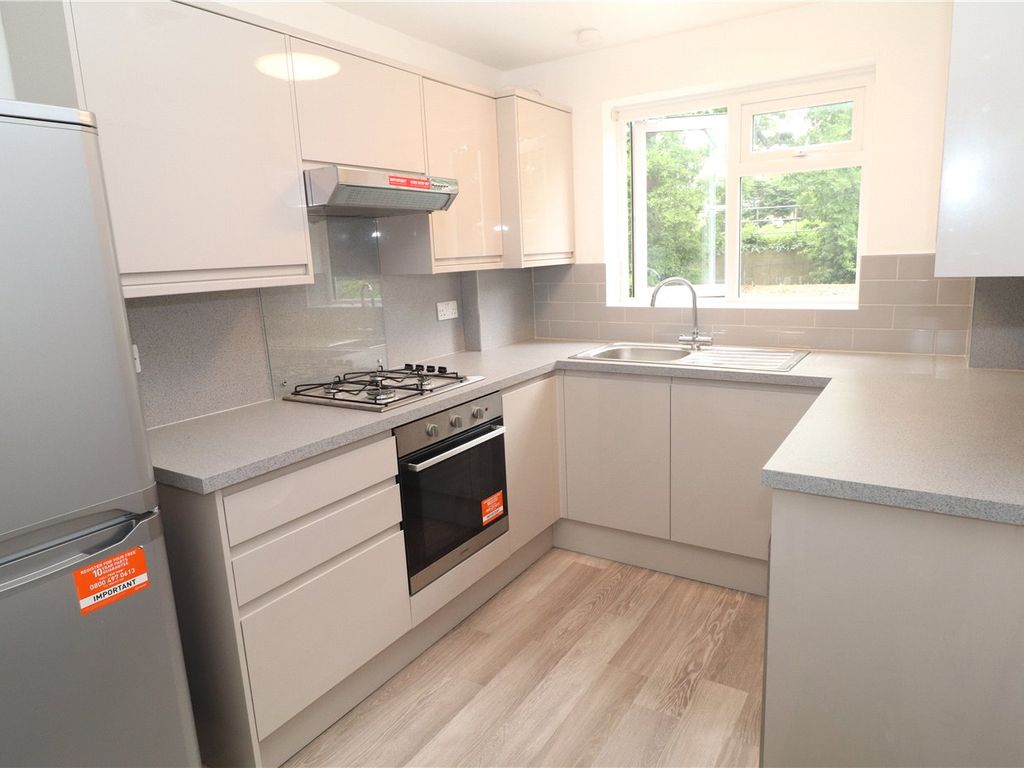 2 bed flat to rent in Embassy Gardens, Beckenham BR3 Zoopla