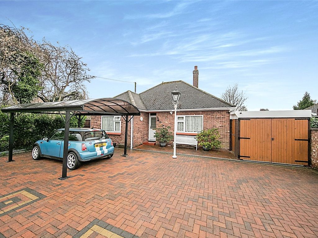 2 bed bungalow for sale in Pot Kiln Road, Great Cornard, Sudbury