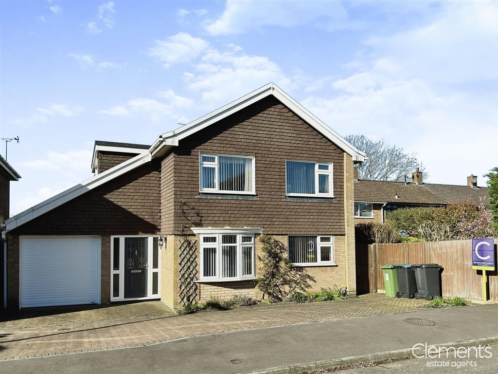 4 bed detached house for sale in Acrewood, Hemel Hempstead Industrial