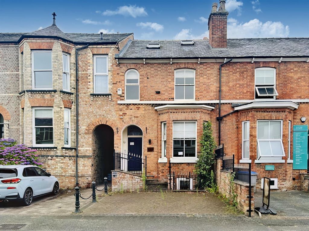 Oxford Road, Altrincham WA14  