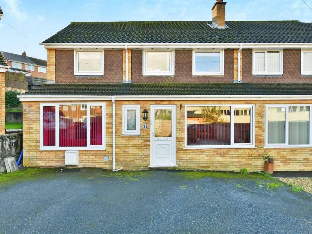 6 bed semidetached house for sale in Moorland Drive, Plympton