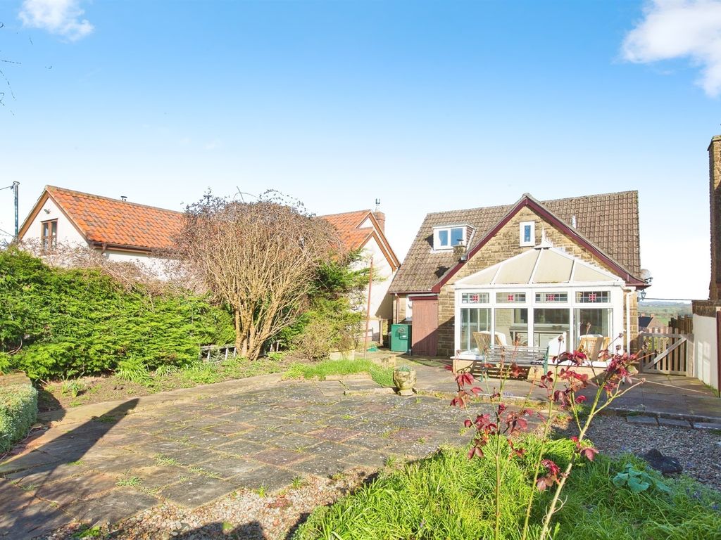 3 bed bungalow for sale in Kings Hill, Chilthorne Domer, Yeovil BA22, £