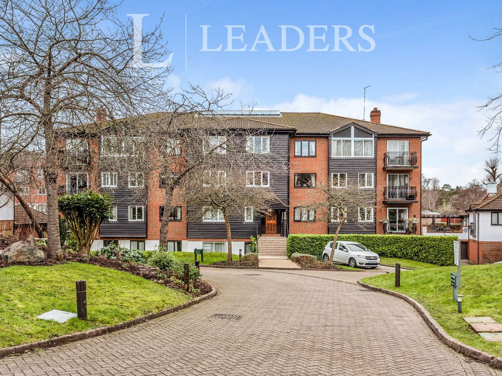 1 bed flat to rent in Great Heathmead, Haywards Heath RH16 Zoopla