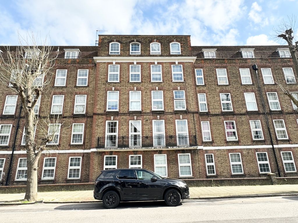 3 bed for sale in Pickwick House, Row, Shad Thames