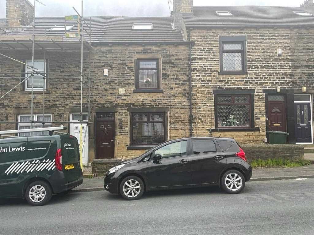 4 bed terraced house to rent in Institute Road, Eccleshill, Bradford