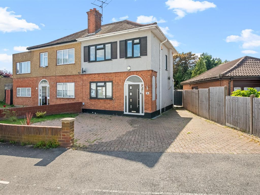 3 bed semidetached house for sale in Dale Drive, Hayes UB4, £549,950