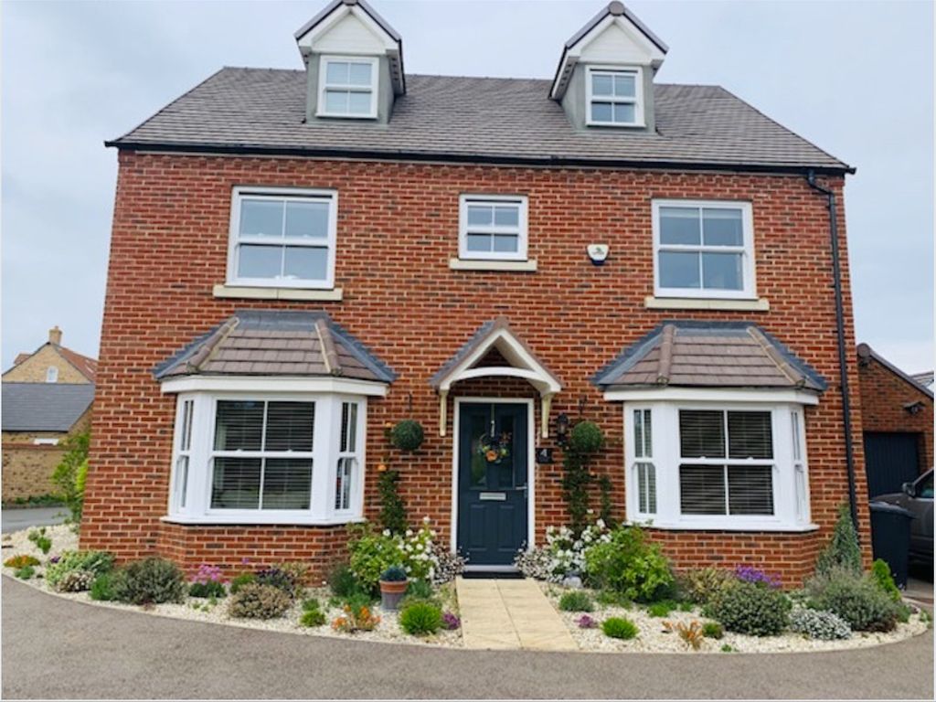 5 bed detached house for sale in Brambling Gardens, Kempston, Bedford MK42, £545,000 Zoopla