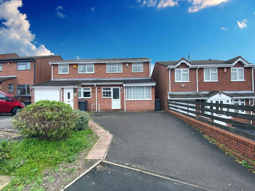 3 bed semidetached house for sale in Austen Close, Galley Common CV10 Zoopla