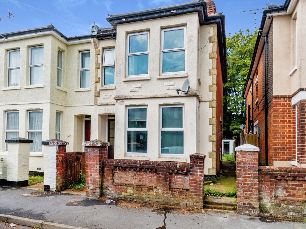 4 bed detached house for sale in Burlington Road, Southampton
