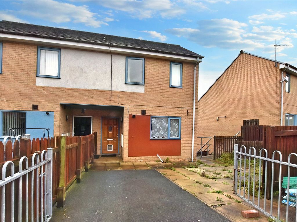 3 bed end terrace house for sale in Belle Vue Road, Leeds, West