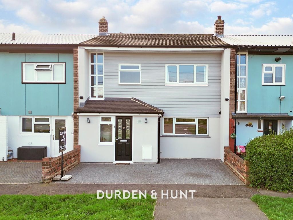 3 bed terraced house for sale in Coombe Road, Romford RM3, £450,000 Zoopla