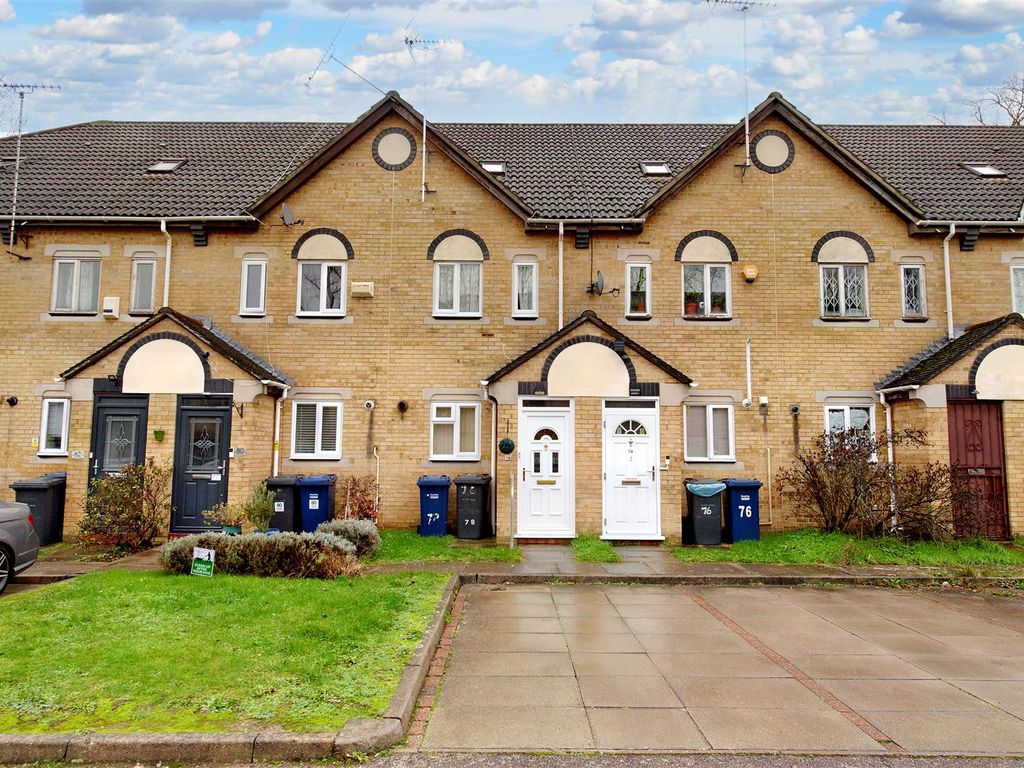 3 bed town house for sale in Swan Drive, London NW9 Zoopla