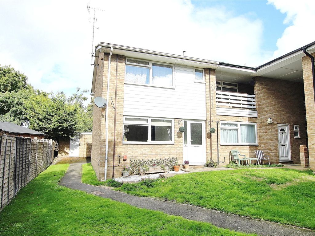1 bed flat for sale in Knaphill, Woking, Surrey GU21 Zoopla