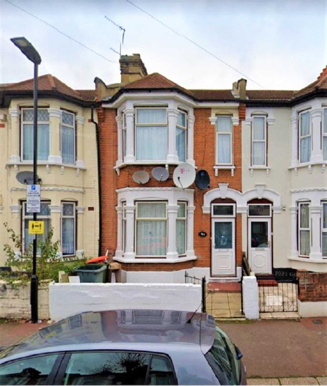 3 bed terraced house for sale in Kensington Avenue, London E12 Zoopla