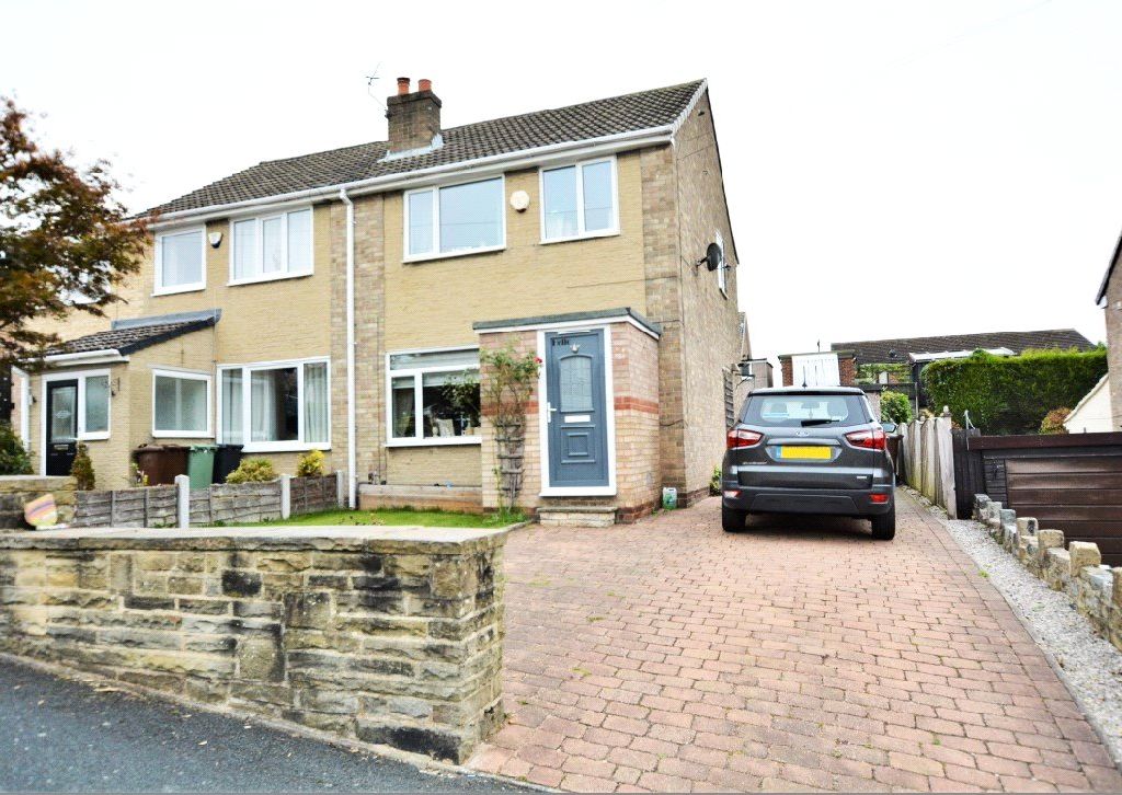 3 bed semidetached house for sale in Fernlea, Rothwell, Leeds, West