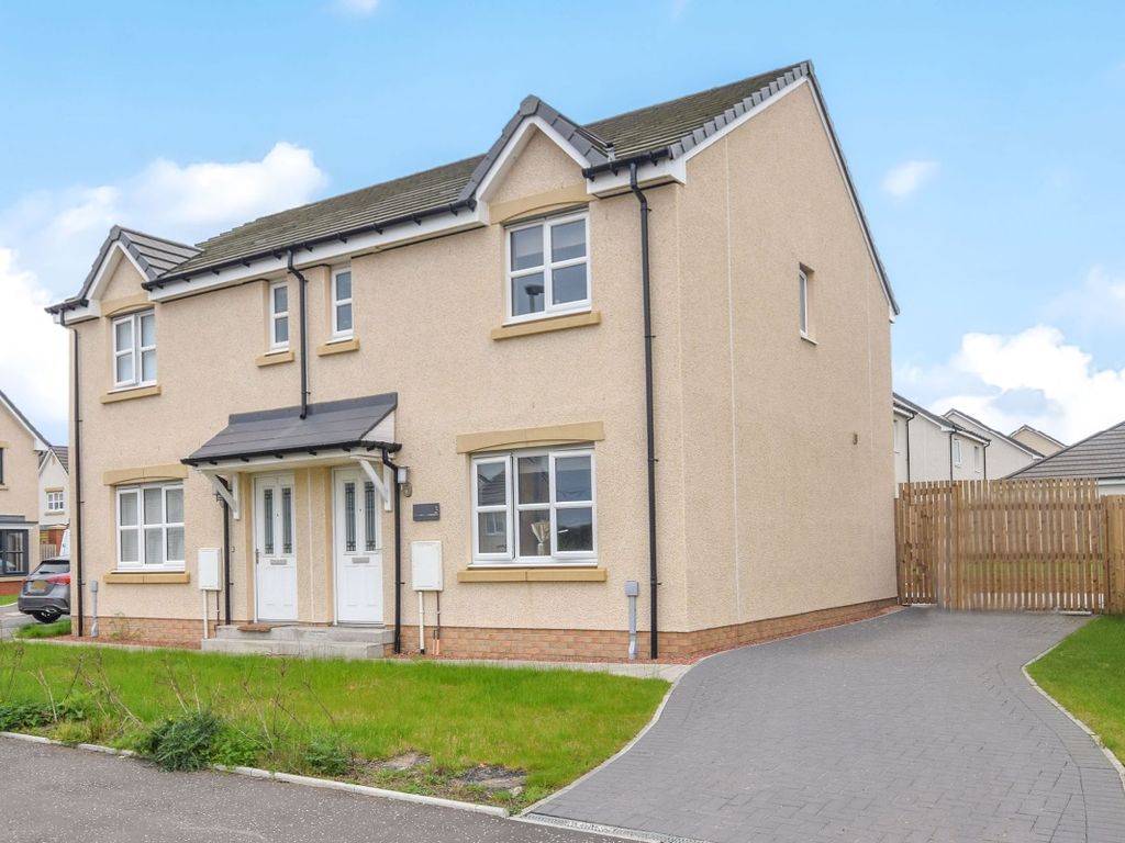 3 bed semidetached house for sale in Watervole Crescent, Cambuslang