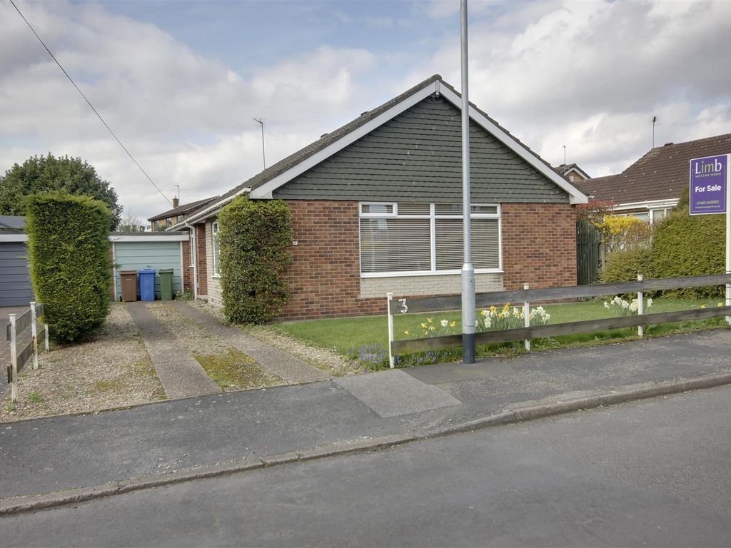 3 bed detached bungalow for sale in Highfield Way, North Ferriby HU14
