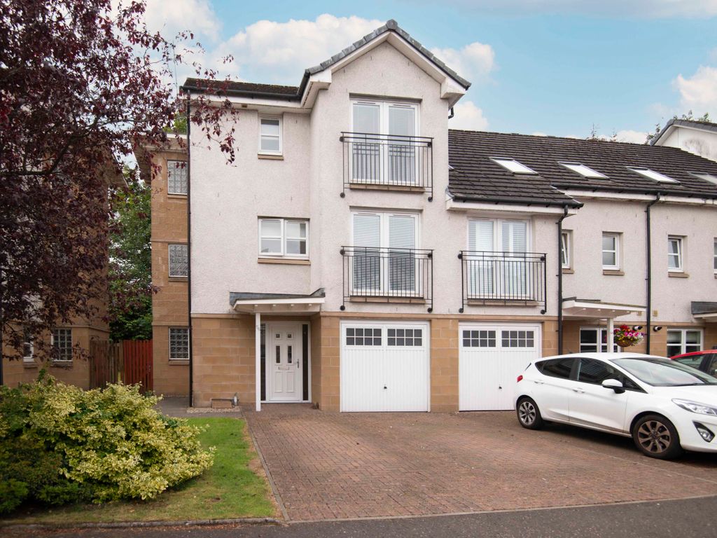 4 bed town house for sale in Gullion Park, East Mains, East Kilbride