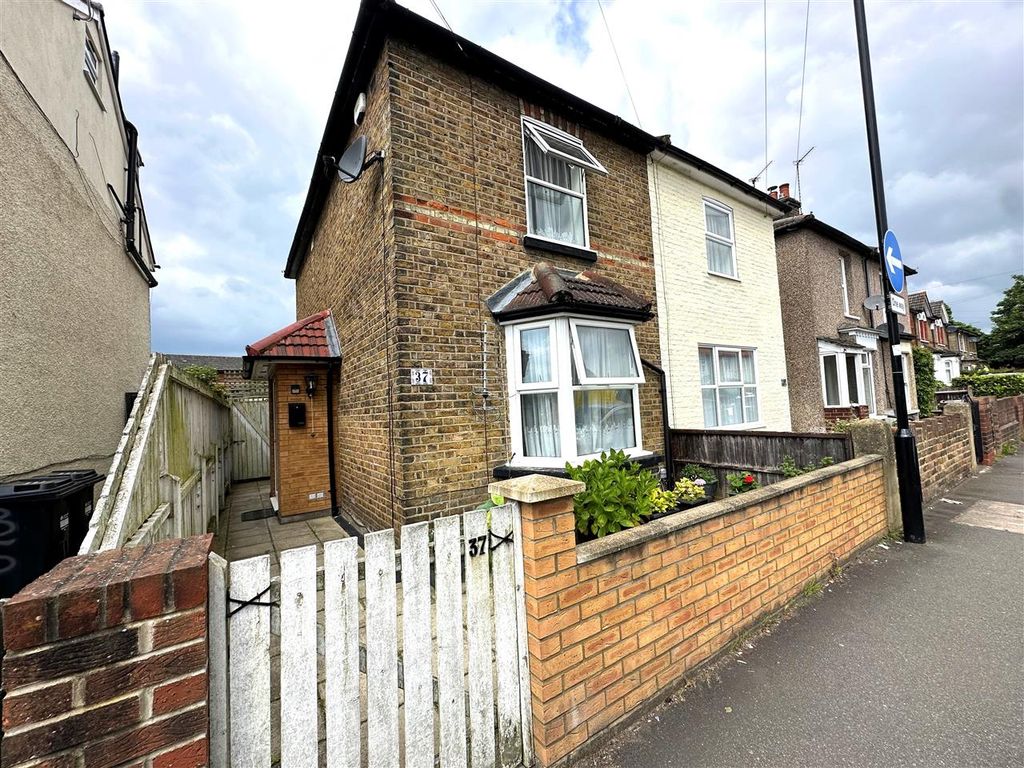2 bed semidetached house for sale in New Road, Bedfont, Feltham TW14