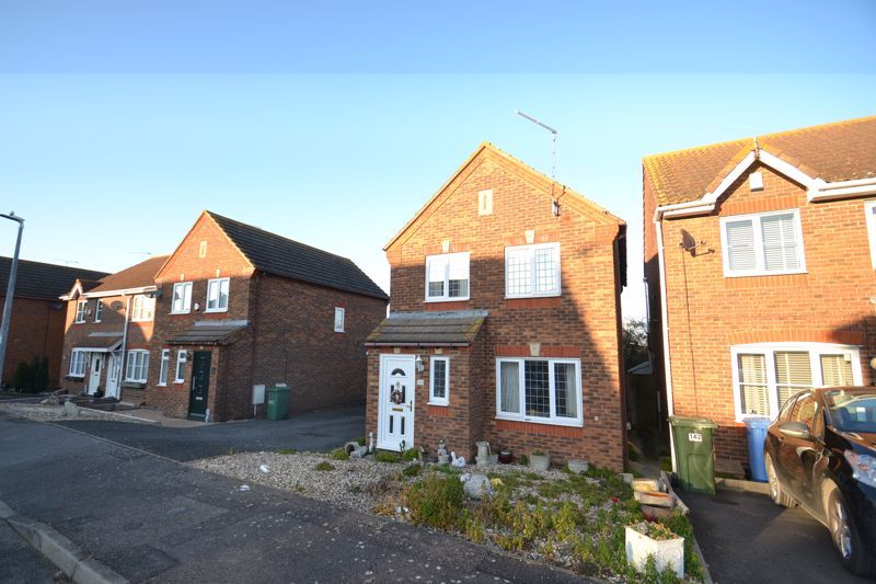 3 bed detached house for sale in Appleford Drive, Minster On Sea