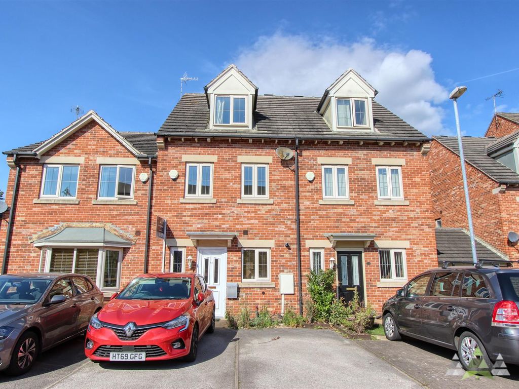 3 bed town house to rent in Guylers Hill Drive, Clipstone Village