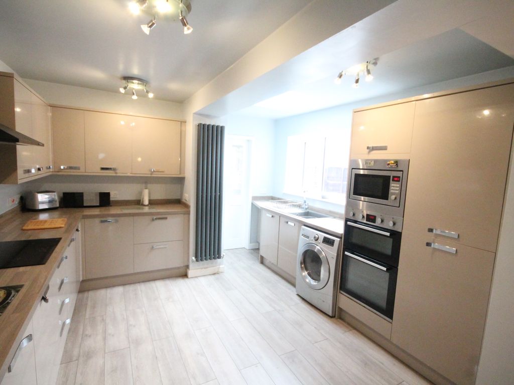 2 bed semidetached house to rent in Oakland Avenue, Haslington, Crewe