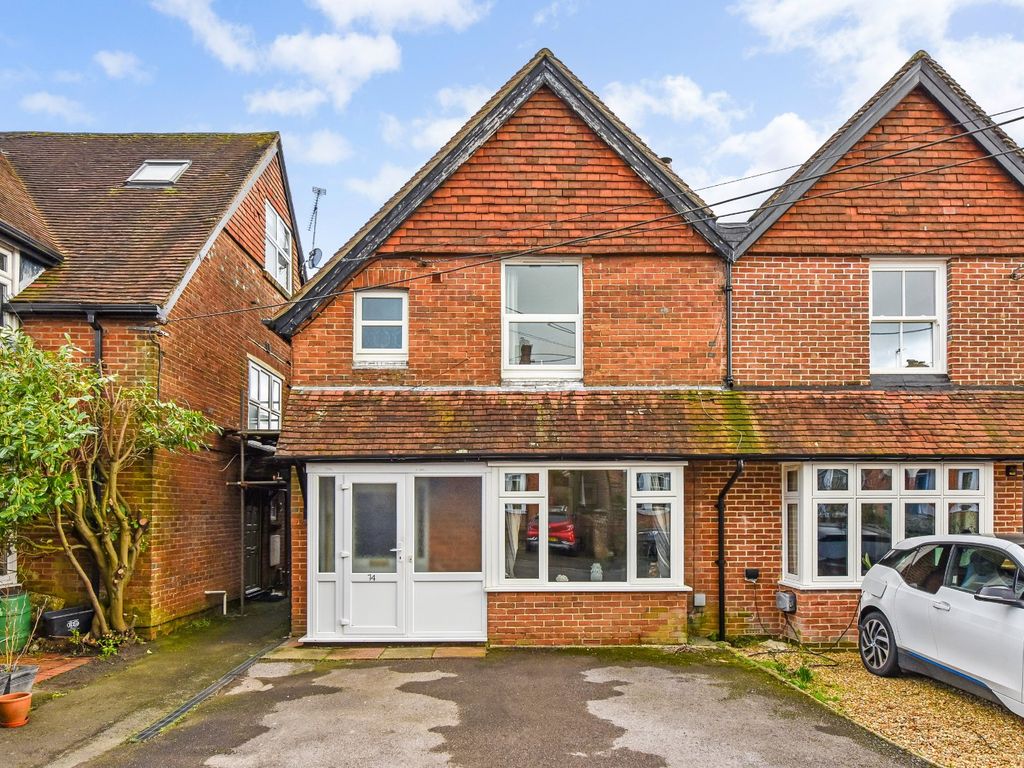 3 bed semidetached house for sale in Rushes Road, Petersfield