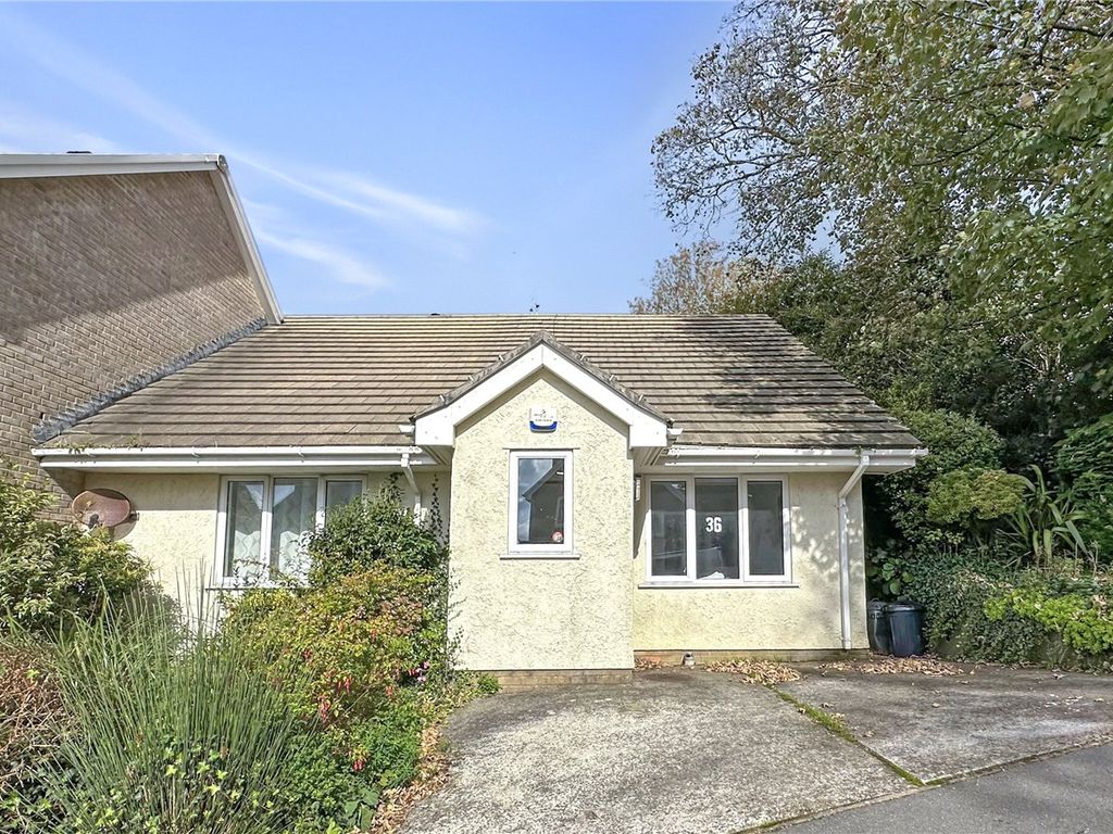 2 bed bungalow for sale in Trevanion Road, Liskeard, Cornwall PL14, £