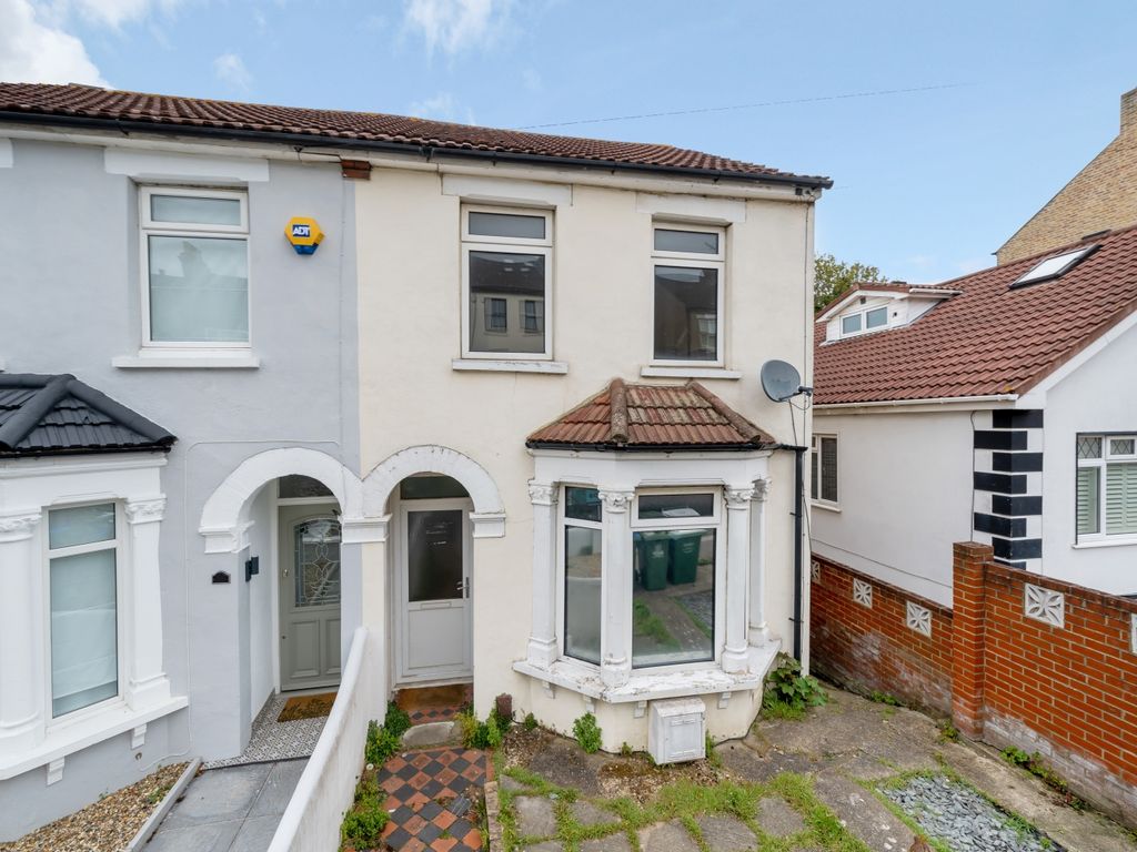 3 bed semidetached house for sale in Kentish Road, Belvedere DA17 Zoopla