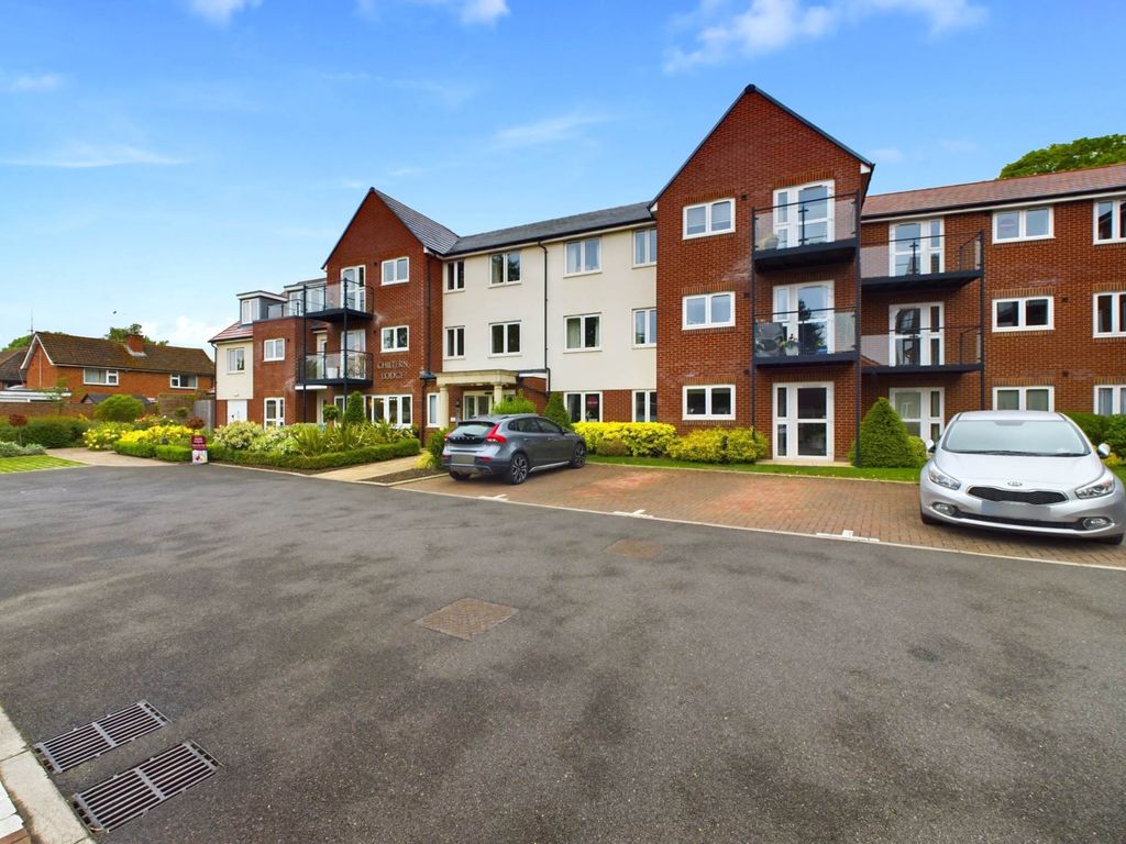 1 bed flat for sale in Longwick Road, Princes Risborough HP27, £275,000