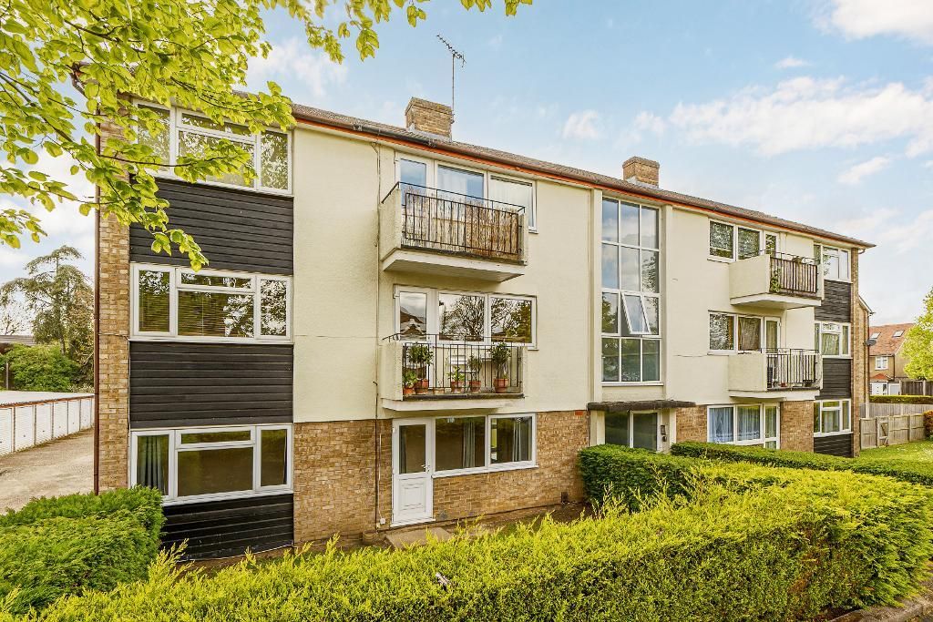 2 bed flat to rent in Clitherow Avenue, Boston Manor, London W7 Zoopla