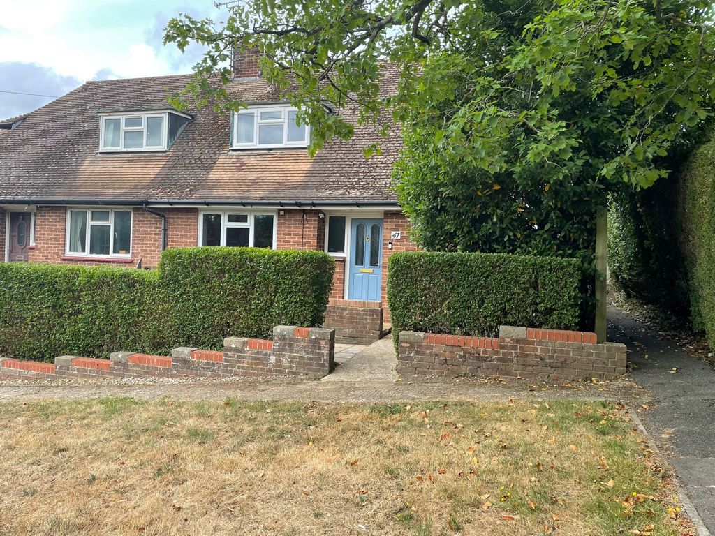 2 bed semidetached house for sale in Church Green, Staplehurst