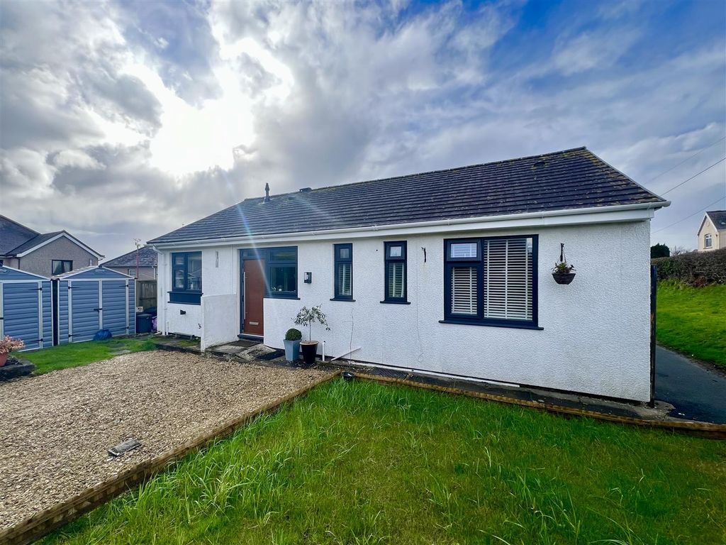 3 bed detached bungalow for sale in Joiners Road, Three Crosses