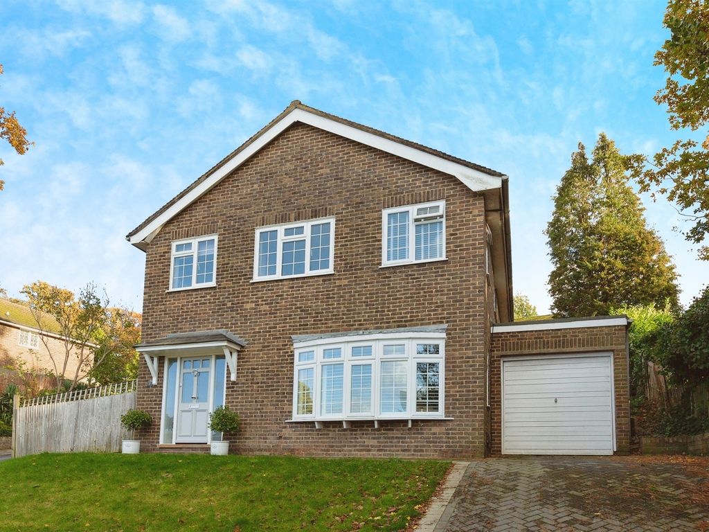 4 bed detached house for sale in Albany Hill, Tunbridge Wells TN2, £