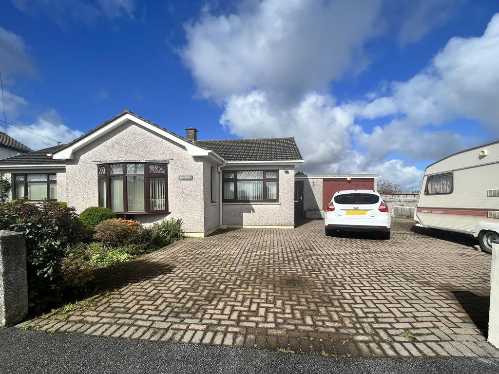 3 bed detached bungalow for sale in Gweal Folds, Redruth Road, Helston