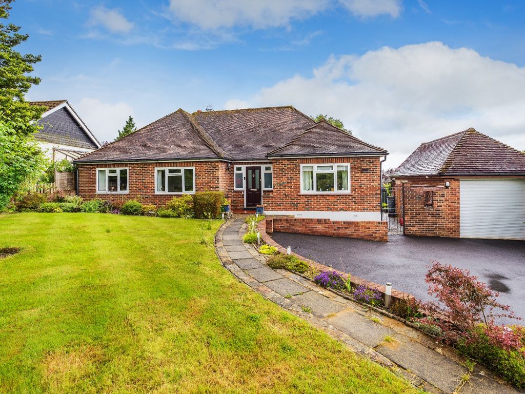 3 bed bungalow for sale in High Street, Dormansland, Lingfield RH7 Zoopla