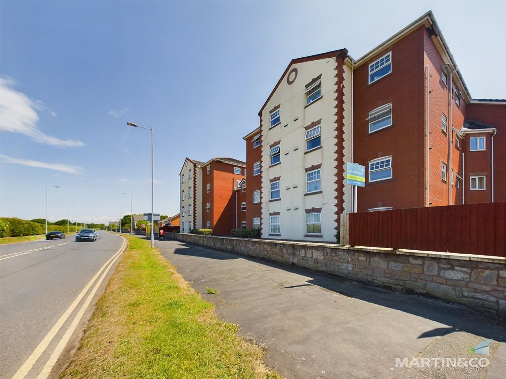 2 bed flat to rent in Leasowe Road, Wirral CH46 Zoopla