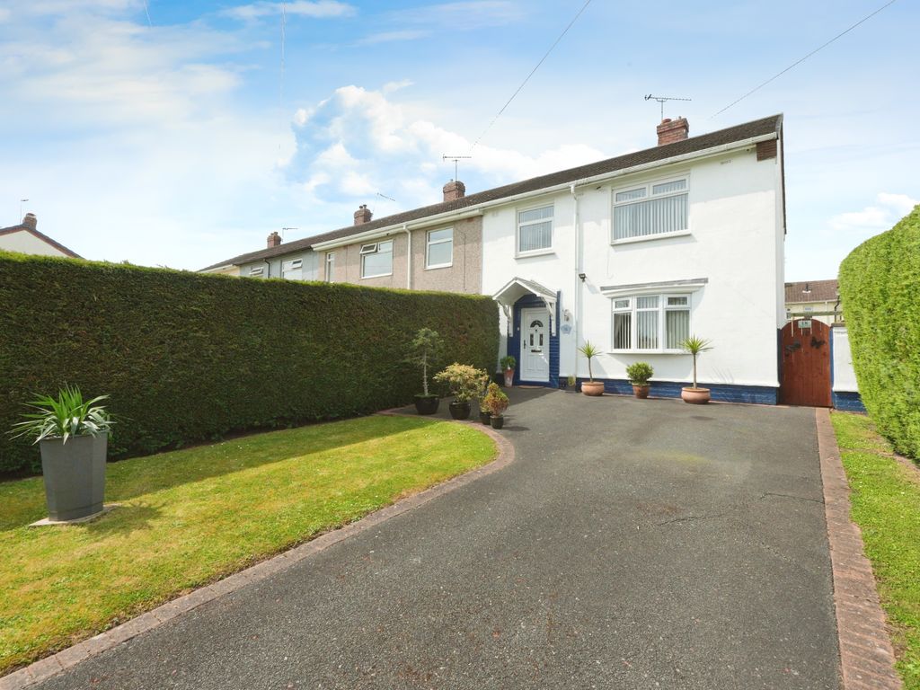 3 bed town house for sale in Repton Road, Ellesmere Port CH65, £225,000