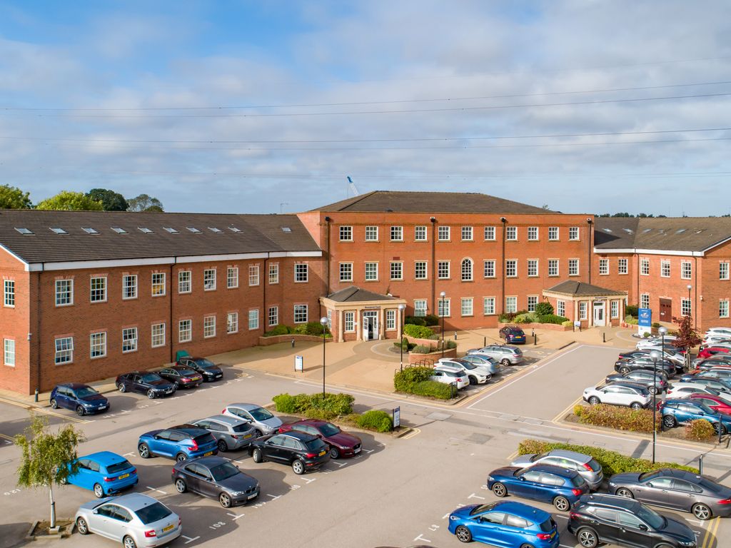 Office to let in 2nd Floor Office Suite, Bromwich Court, Coleshill B46
