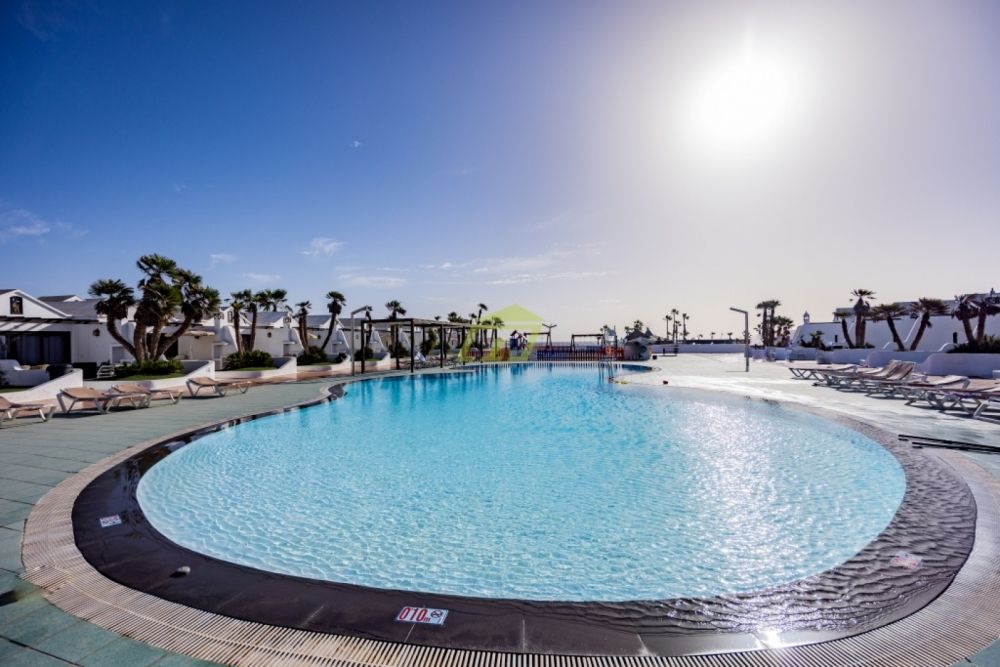 1 bed bungalow for sale in Costa Teguise, Lanzarote, Spain, £128,860 Zoopla