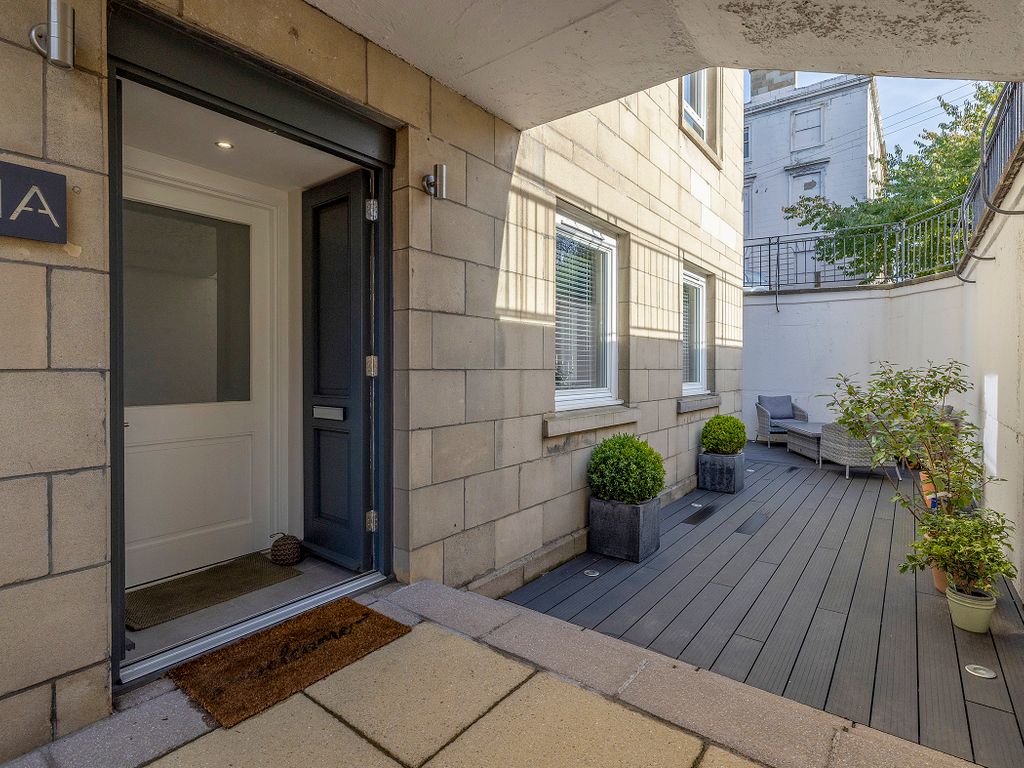 3 bed flat for sale in Somerset Place, Park G3, £485,000 Zoopla