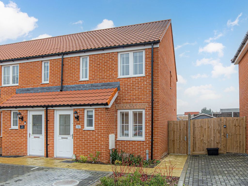 2 bed end terrace house for sale in Mexborough Square, Aylesham CT3