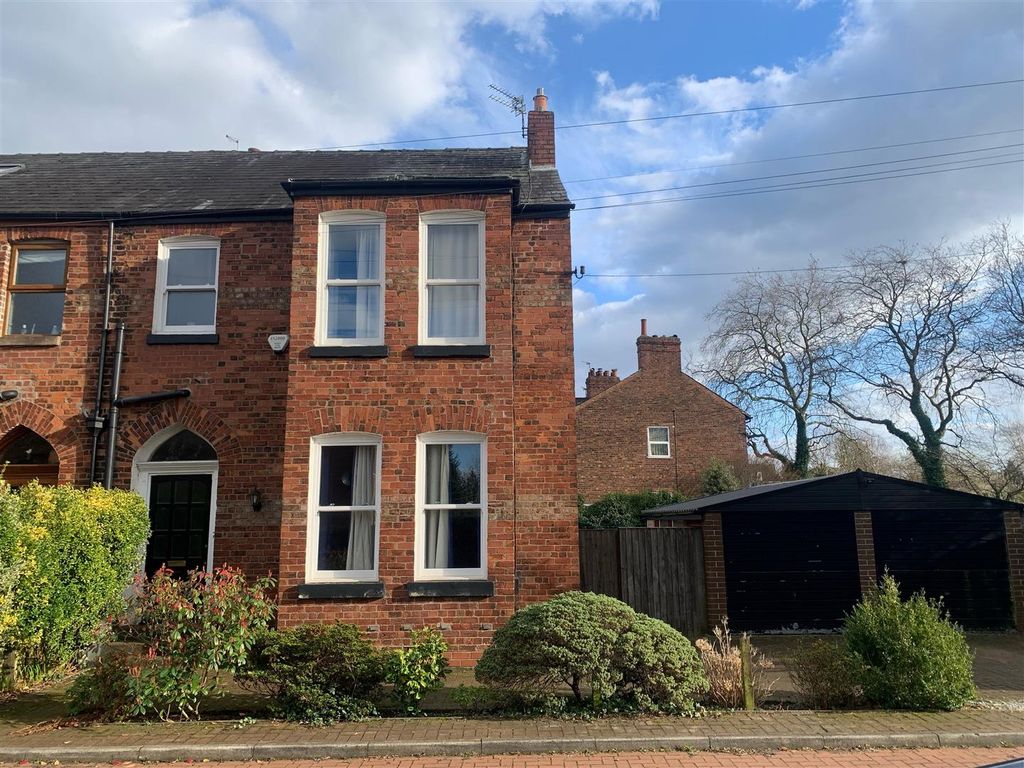 4 bed semidetached house for sale in Urmston Park, Urmston, Manchester