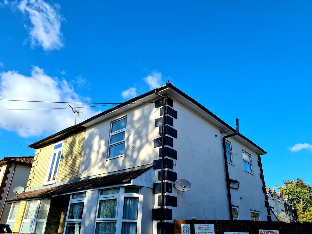 2 bed flat to rent in Millbrook Road East, Southampton SO15 Zoopla